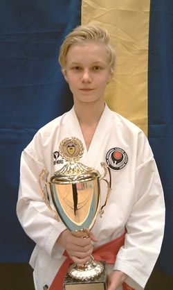 Rasmus Malmström: Guld i Kumite Kadetter -57 kg